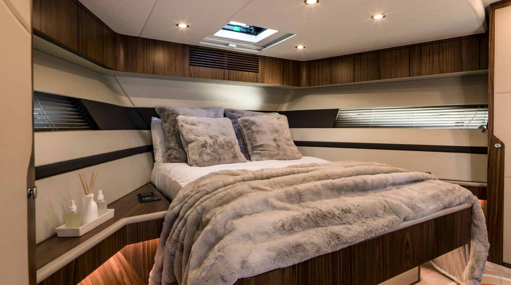 Fairline Targa 65 GTO Interior 2