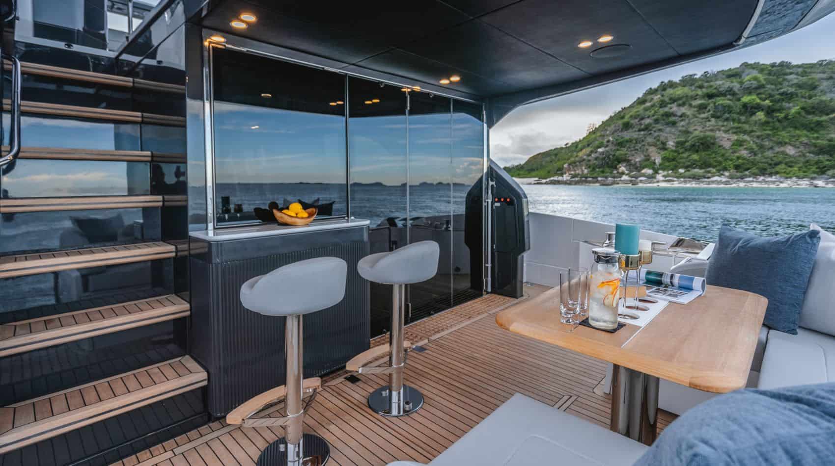 Fairline Squadron 68 11